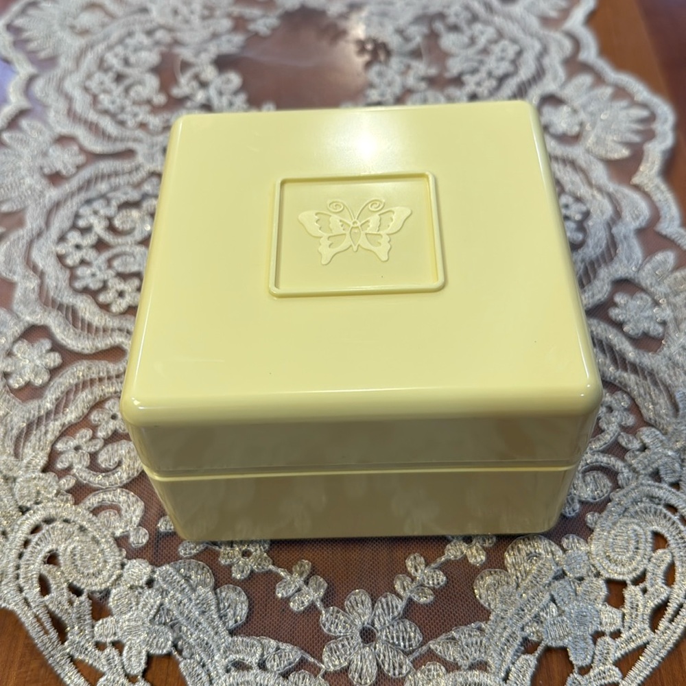 Vintage sealed, Jean Nate Talc Powder 6 oz w Puff Square New Old Stock